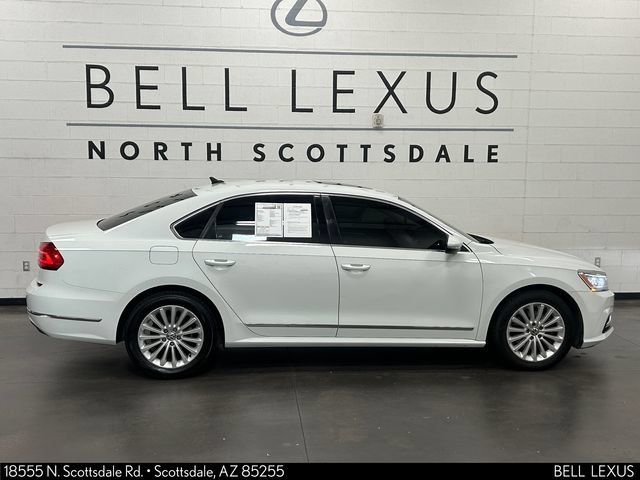Used 2016 Volkswagen Passat 1.8T SE w/ Lighting Package (P06) FWD image 3