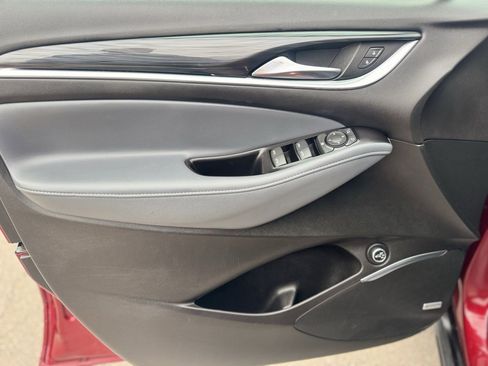 Used 2020 Buick Enclave Essence w/ Sport Touring Edition image 11