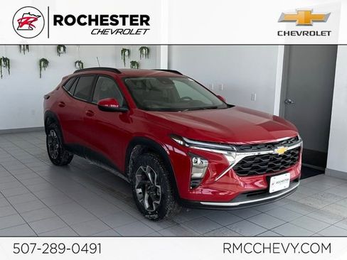 New 2026 Chevrolet Trax LT w/ Driver Confidence Package FWD image 1