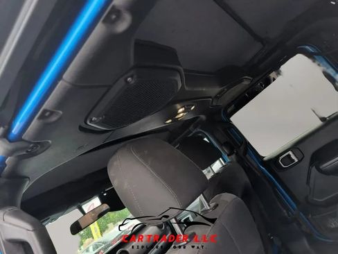 Used 2021 Jeep Gladiator Sport AWD/4WD image 29