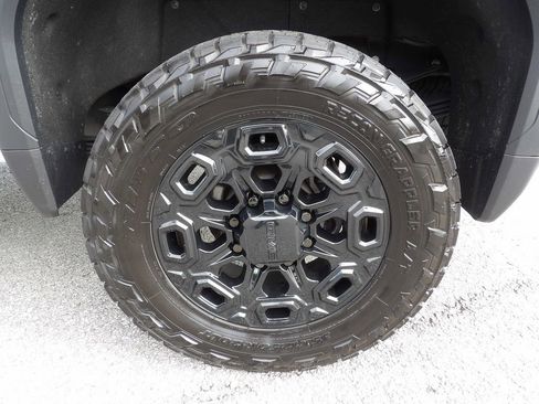 Used 2023 GMC Sierra 3500 AT4 w/ AT4 Preferred Package AWD/4WD image 61