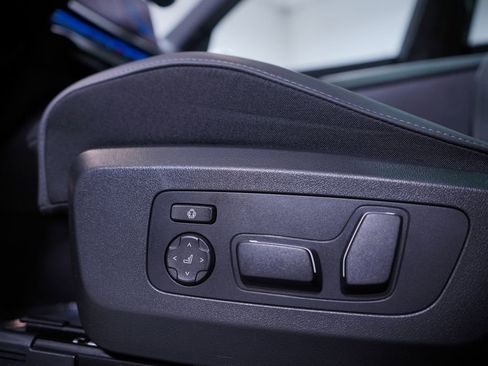 Used 2026 BMW X3 xDrive30 w/ M Sport Package image 17