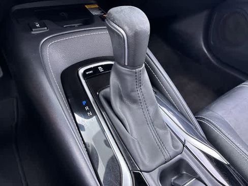 Used 2019 Toyota Corolla XSE FWD image 33