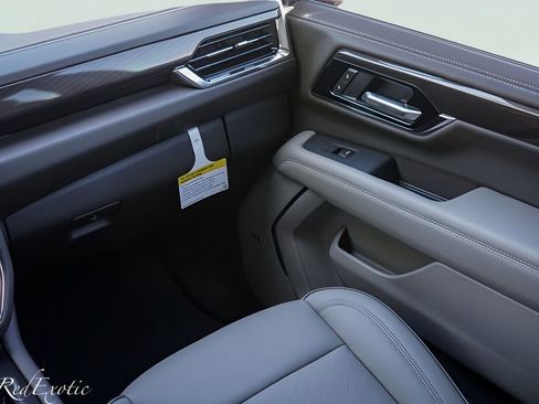 New 2026 GMC Yukon Elevation w/ Elevation Premium Package image 23