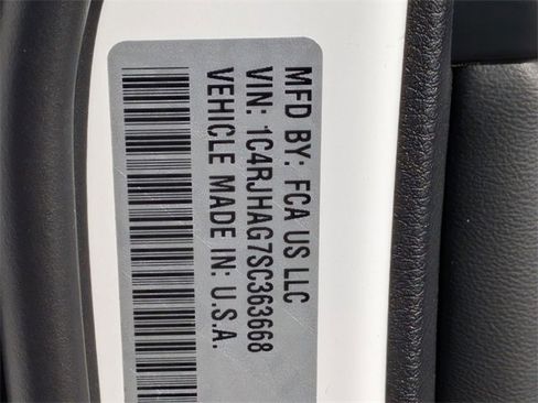 New 2025 Jeep Grand Cherokee Laredo X w/ Luxury Tech Group I image 32