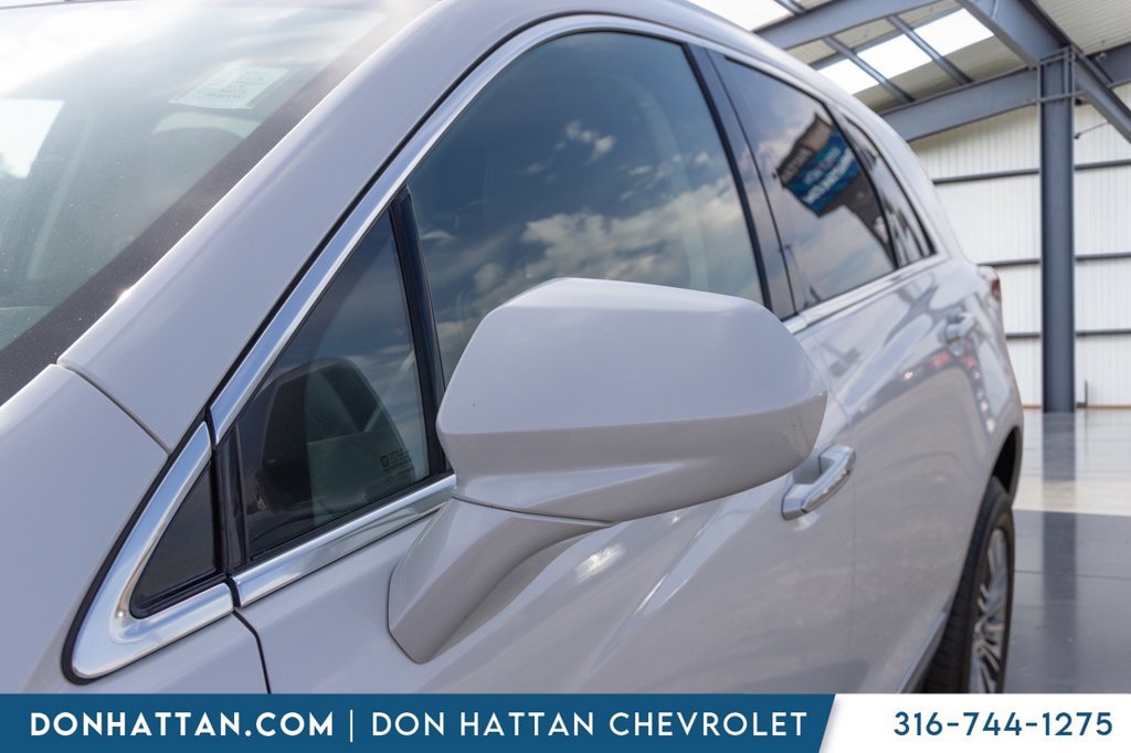 Used 2017 Cadillac XT5 Luxury w/ Driver Awareness Package FWD image 33
