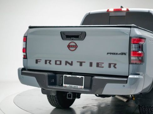 Used 2024 Nissan Frontier PRO-4X w/ Pro Premium Package image 12