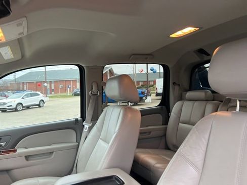 Used 2013 Chevrolet Avalanche LT w/ All-Star Edition image 9