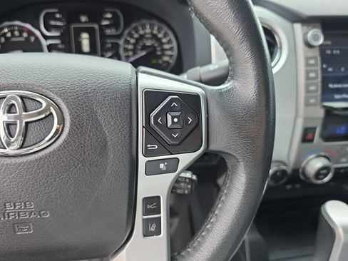 Used 2021 Toyota Tundra Limited w/ Limited Premium Package AWD/4WD image 32