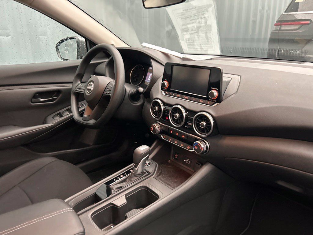 Used 2025 Nissan Sentra S FWD image 8