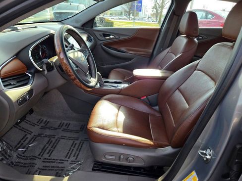 Used 2018 Chevrolet Malibu Premier w/ Driver Confidence Package image 19