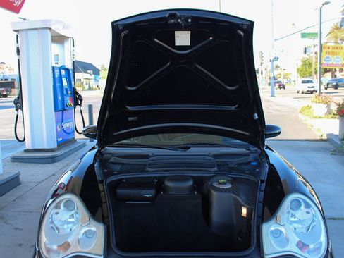 Used 2004 Porsche 911 Carrera 4S image 37