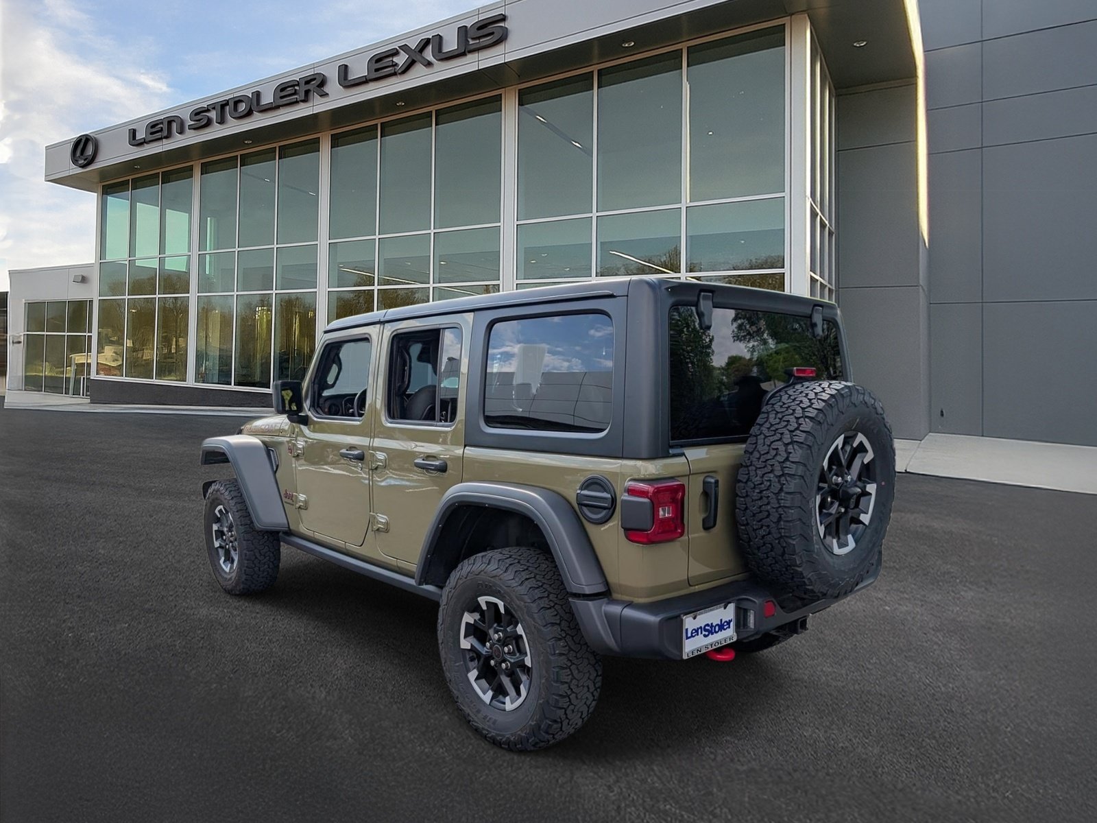 Used 2025 Jeep Wrangler Unlimited Rubicon AWD/4WD image 5