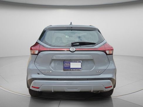 Used 2021 Nissan Kicks SV FWD image 5