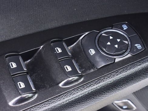 Used 2017 Ford Fusion SE FWD image 26