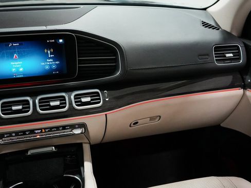 Used 2021 Mercedes-Benz GLS 580 4MATIC image 13