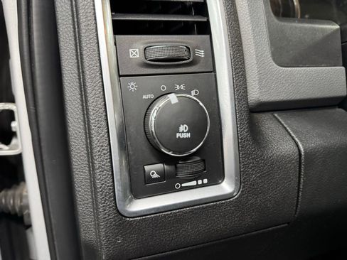 Used 2016 RAM 1500 Big Horn image 23