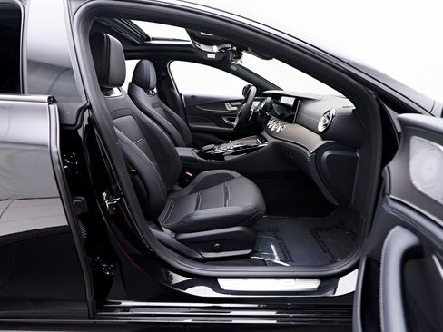 Used 2023 Mercedes-Benz AMG GT 63 image 39