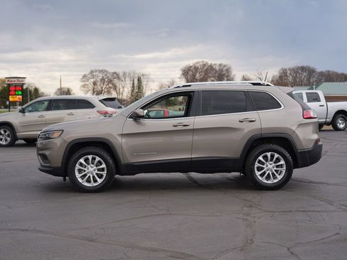 Used 2019 Jeep Cherokee Latitude w/ Popular Appearance Group AWD/4WD image 6