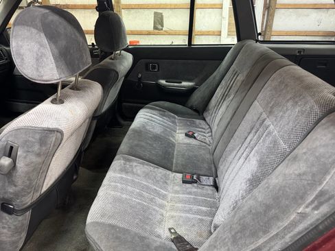 Used 1989 Mercury Tracer Base 4dr Wagon image 16