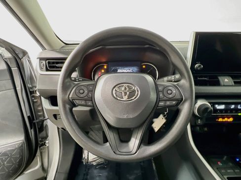 Used 2025 Toyota RAV4 LE FWD image 18