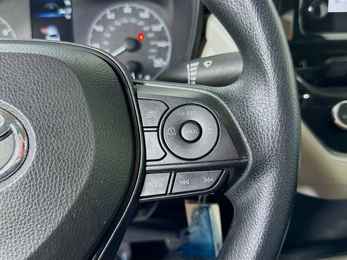 Used 2023 Toyota Corolla LE FWD image 23