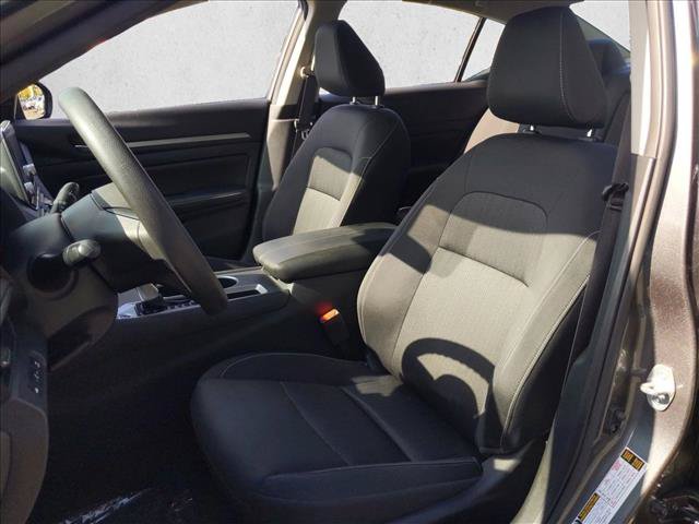 Used 2022 Nissan Altima 2.5 SV FWD image 15