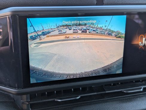 Used 2025 Jeep Wrangler Sport AWD/4WD image 6