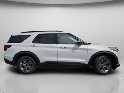New 2026 Ford Explorer Active AWD/4WD image 24