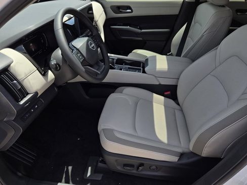 New 2026 Nissan Pathfinder SL FWD image 20