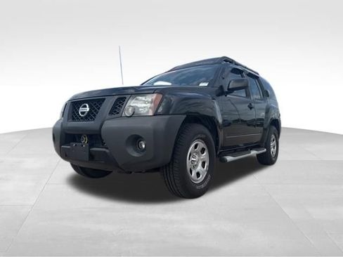 Used 2015 Nissan Xterra X RWD image 5