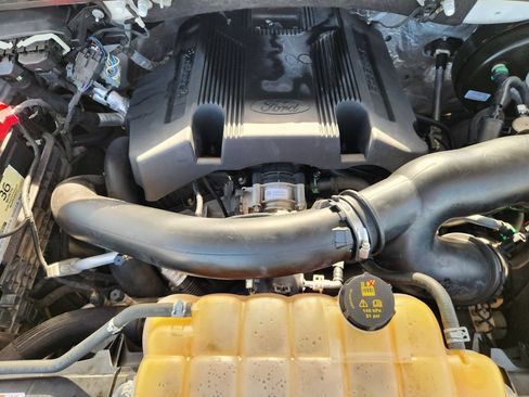 Used 2018 Ford F150 Platinum w/ Equipment Group 701A Luxury RWD image 29