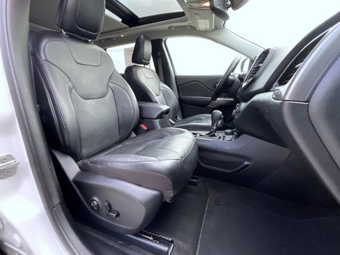 Used 2020 Jeep Cherokee Limited AWD/4WD image 16