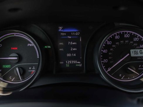 Used 2024 Toyota Camry SE w/ Audio Upgrade Package FWD image 27