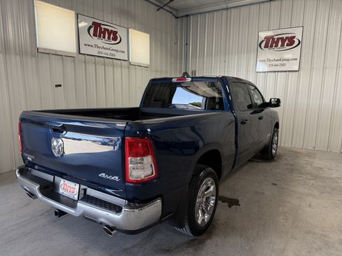 Used 2022 RAM 1500 Big Horn AWD/4WD image 3