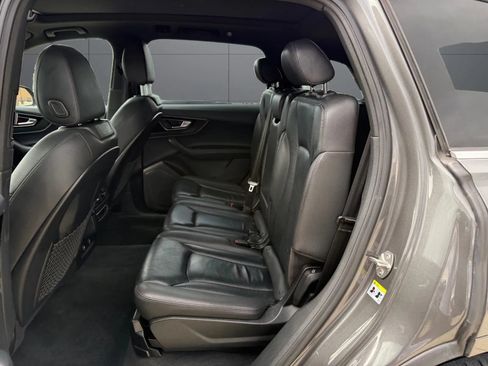 Used 2019 Audi Q7 3.0T Premium w/ Convenience Package AWD/4WD image 19
