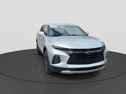 Used 2021 Chevrolet Blazer LT w/ LPO, Black Accent Package AWD/4WD image 3
