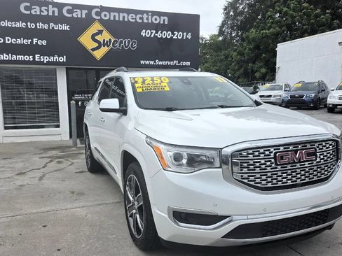 Used 2017 GMC Acadia Denali w/ Technology Package AWD/4WD image 4