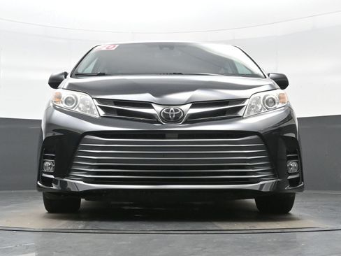 Used 2020 Toyota Sienna XLE FWD image 26