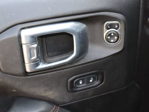 Used 2021 Jeep Gladiator Rubicon AWD/4WD image 19