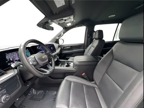 Used 2025 Chevrolet Tahoe LT AWD/4WD image 19