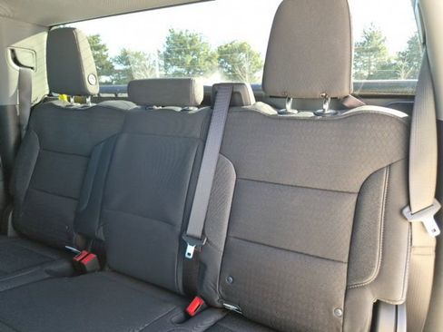 Certified 2025 Chevrolet Silverado 1500 LT image 30