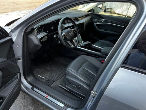 Used 2022 Audi e-tron Premium w/ Convenience Plus Package AWD/4WD image 16