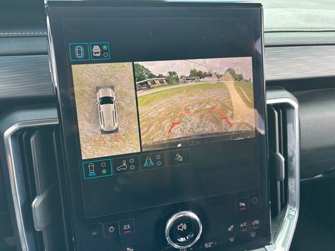 Used 2026 GMC Acadia Elevation w/ Elevation Premium Package image 16