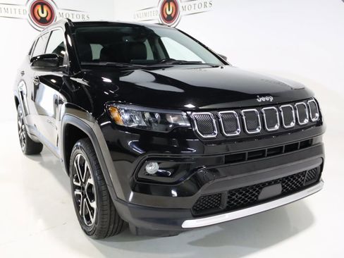 Used 2022 Jeep Compass Limited image 21