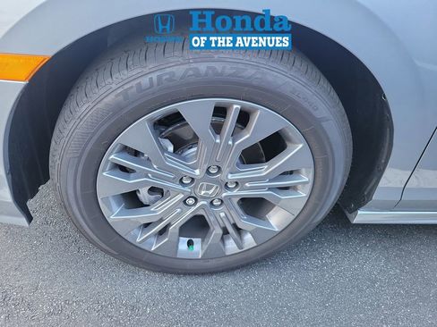 Used 2026 Honda Odyssey Touring image 4