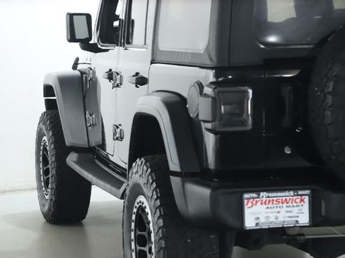Used 2018 Jeep Wrangler Unlimited Sport S AWD/4WD image 43