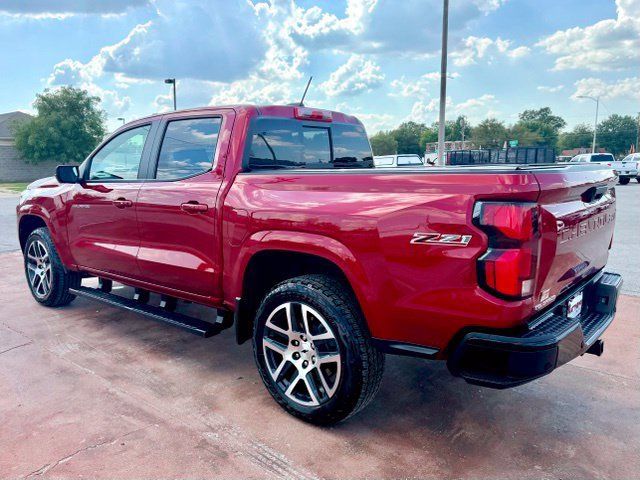 Used 2023 Chevrolet Colorado Z71 w/ Z71 Convenience Package 2 AWD/4WD image 8