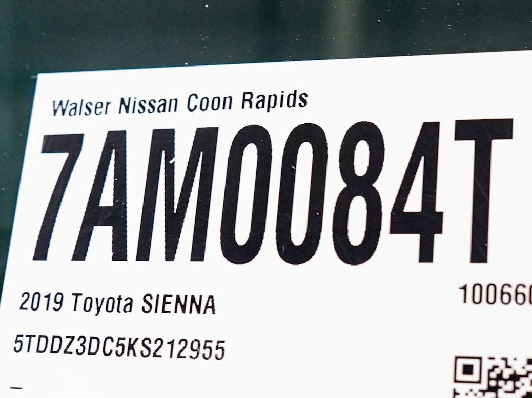 Used 2019 Toyota Sienna XLE Premium w/ Outdoor Package AWD/4WD image 32