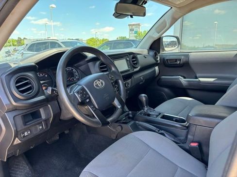 Used 2018 Toyota Tacoma SR w/ SR Convenience Package RWD image 9